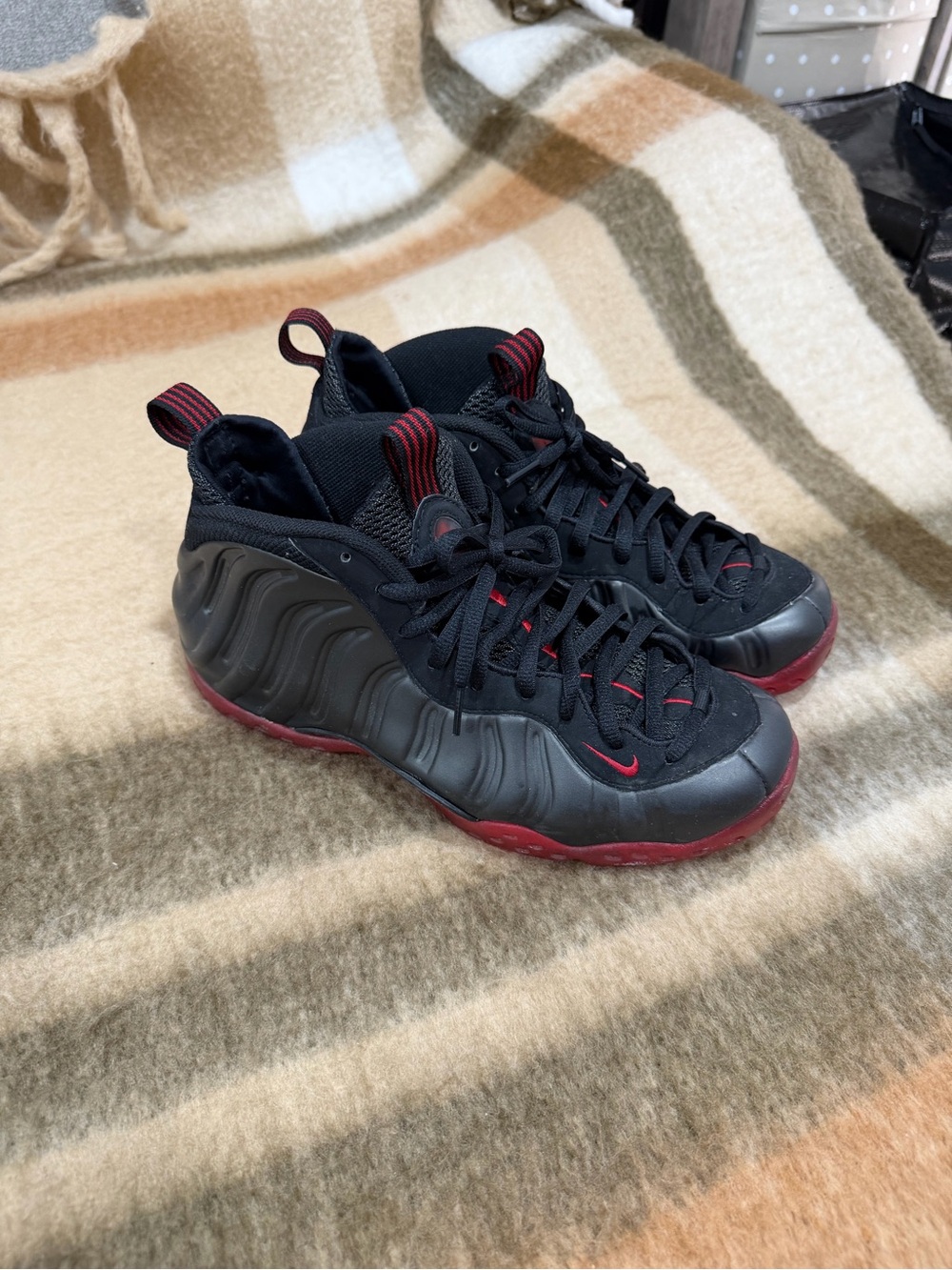 Nike air foamposite cough drop size 9